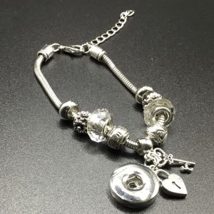 Bracelet charms transparents
