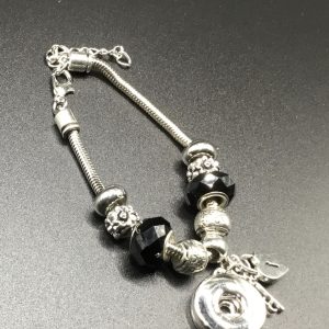 Bracelet charms noirs