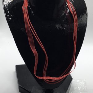 Collier organza rouge