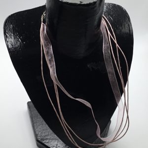 Collier organza rose pale