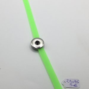Bracelet plastique vert p&acirc;le